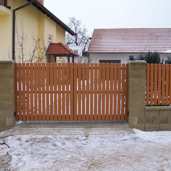 Posuvná samonosná brána - realizácia Dunajská Streda
